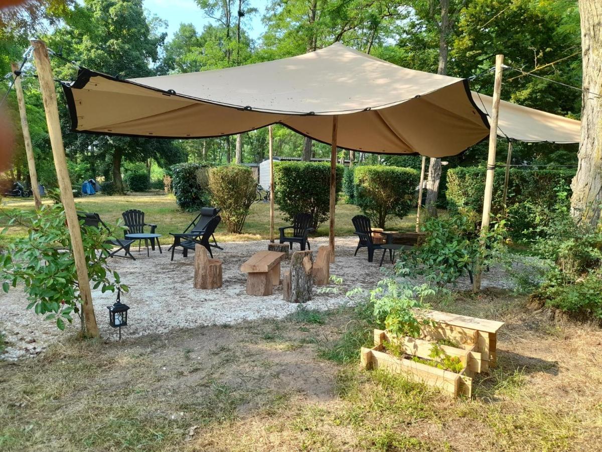Camping Les Portes De Sancerre Saint-Satur Exterior foto